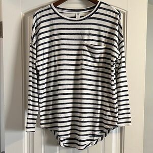 EUC Old Navy Striped White and Navy Blue Long Sleeve Top Size XS